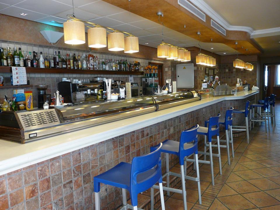 Hotel Restaurante El Tollo Utiel Exteriör bild